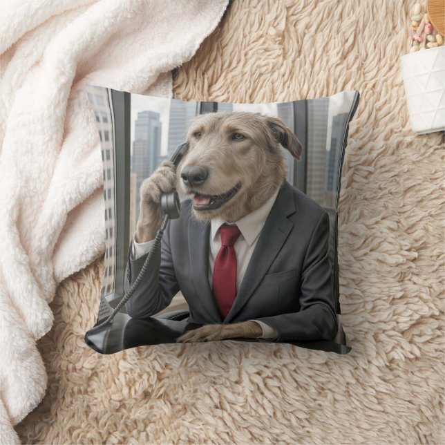 Coussin Irish Wolfhound Business dans un bureau (Couverture)