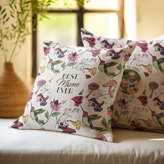 Coussin Ivory Best Maman Jamais Photo Hummingbird Floral (Chic Best Mom Ever Hand-Drawn Hummingbird, Flowers & Mushrooms. Custom Photo & 2 Personalized Texts.)
