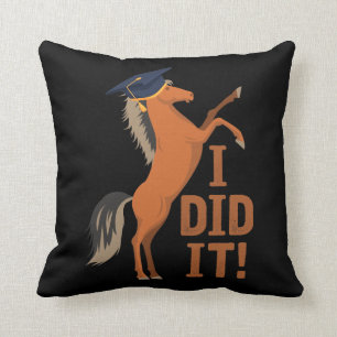 Coussin Je l'ai fait cheval avec un diplôme d'études supér