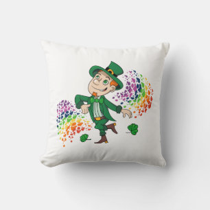 Coussin Joli et souriant dancing leprechaun, un arc-en-cie