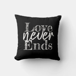 Coussin jolie AMOUR NE FINIT JAMAIS |