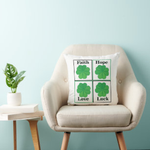 Coussin Jour de la Saint Patrick de trèfle à quatre feuill