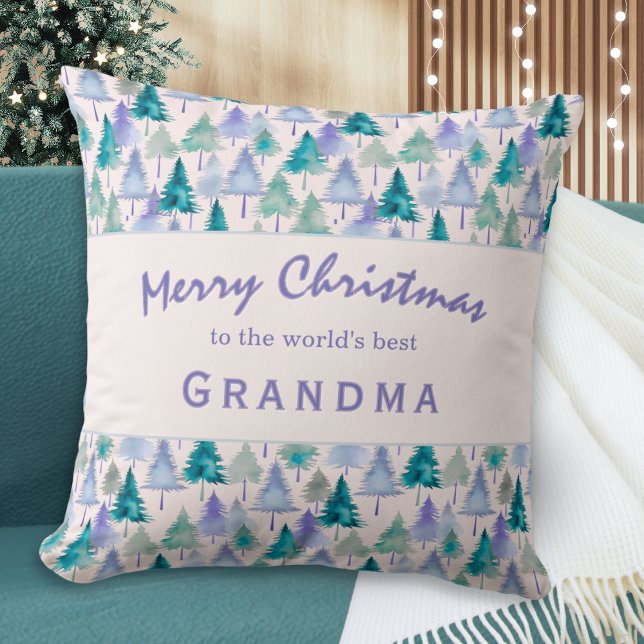 Coussin Joyeux Noël Arbres Motif Grandma Vacances (A festive pillow with Christmas trees pattern in lilac and green, for the 'World's Best Grandma')