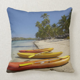 Coussin Kayaks sur la plage, Plantation Island Resort