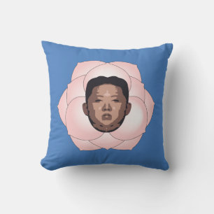 Coussin Kim Jong Un sur un Magnolia sur un terrain bleu