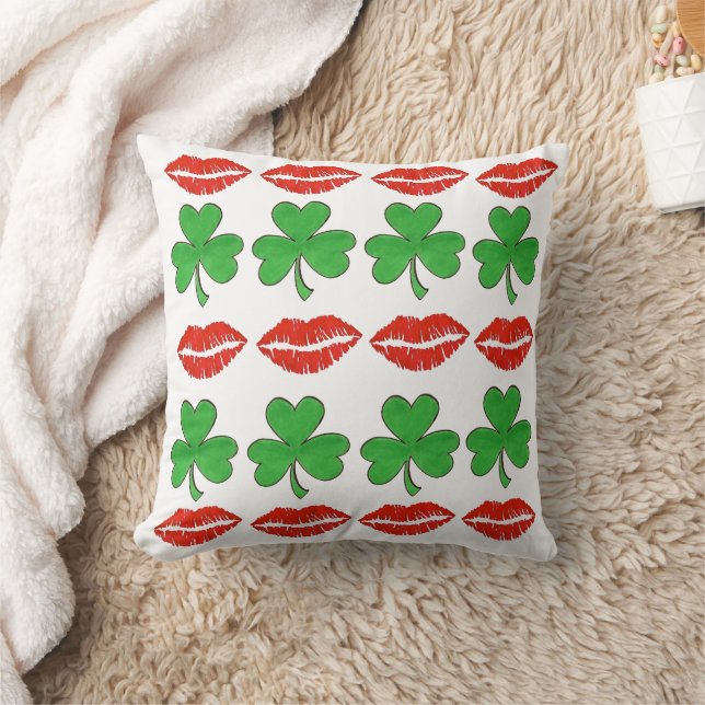 Coussin Kiss Me Je suis Irlandais St. Patrick's Day Lips S (Couverture)
