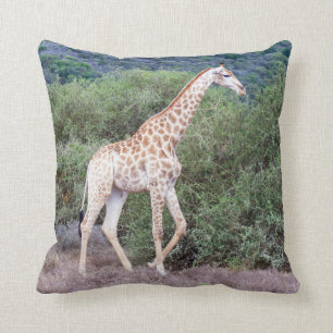 Coussin La girafe en pleine nature