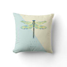 La libellule vivent pendant le moment