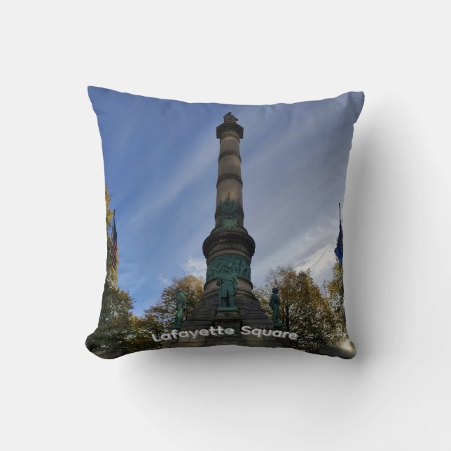 Coussin Lafayette Square Wall Clock (Recto)