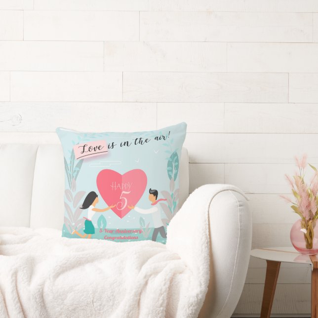 Coussin "L'amour est dans l'air !" Anniversaire amoureux d (Canapé)