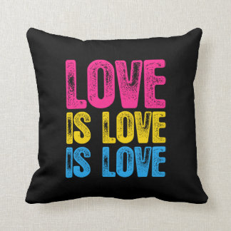 Coussin L'amour Pansexual de fierté est amour est amour