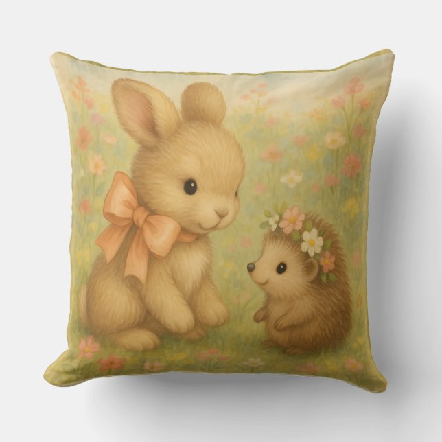 Coussin Lapin et hérisson en couronne florale, aquarelle (Recto)