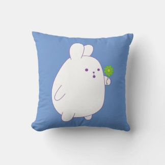 Coussin lapin mignon avec fleur