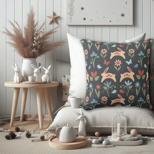 Coussin Lapins Oiseaux Fleur sauvage Art populaire (Créateur téléchargé)