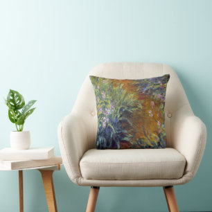 Coussin Le chemin à travers les iris par Claude Monet