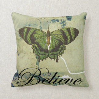 Coussin Le papillon vert croient le carreau