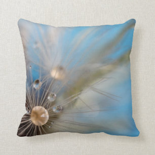 Coussin Le pissenlit du © P Wherrell sème des gouttelett