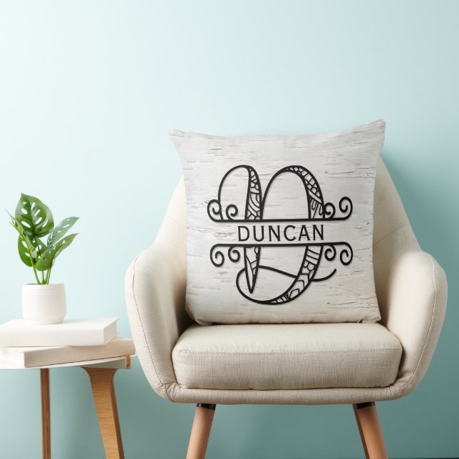 Coussin Lettre monogramme D avec nom de famille (Chaise)