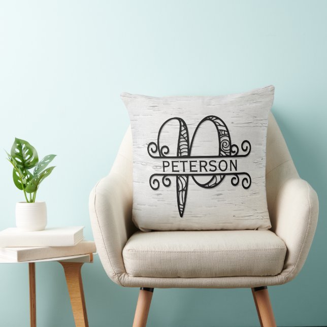Coussin Lettre monogramme P avec nom de famille (Chaise)