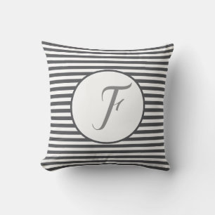 COUSSIN LETTRE MONOGRAPHIQUE CADRE GRECQUE BRAS COUCHON