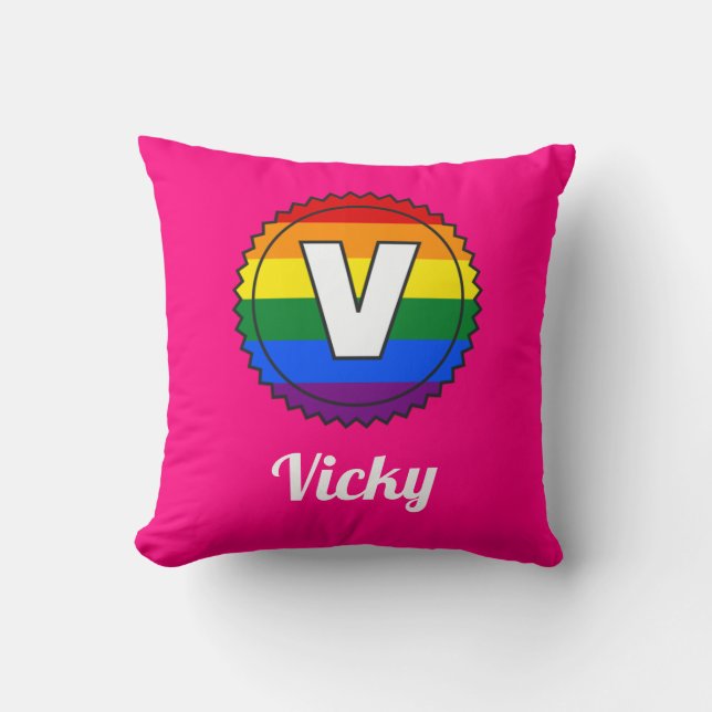 Coussin Lettre V et nom Gay pride Arc-en-ciel Monogramme - (Recto)