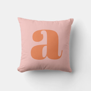 Coussin Lettres rétro de Monogramme rose orange de Cute P