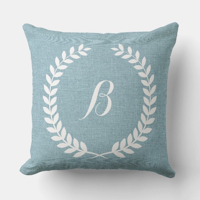 Coussin Linge Bleu Clair Monographié Et Guirlande Blanche (Recto)