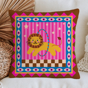Coussin Lion de cirque à carreaux et rayures maximaliste a