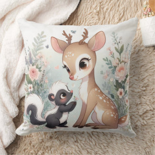 Coussin Livre D'Histoire Bois Bébés Skunk Et Cerfs