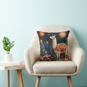 Coussin Llama lunaire dans un paysage floral étoilé