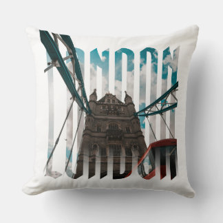 Coussin London Design Pillow