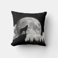 Loup noir et blanc hurlant sur la lune