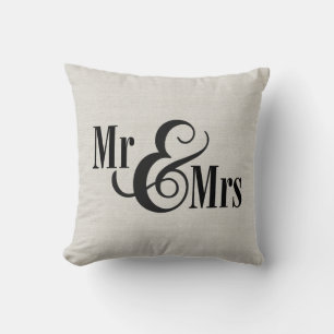 Coussin "M. & Mme" avec nom de famille et date de l'Est