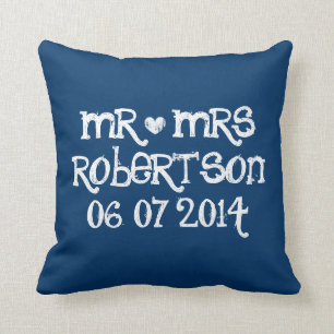 Coussin M. & Mme navy bleu et blanc mariage lancer l'oreil