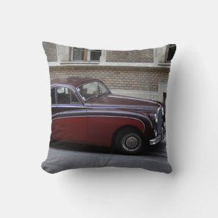 Coussin Mark IX de Jaguar rouge
