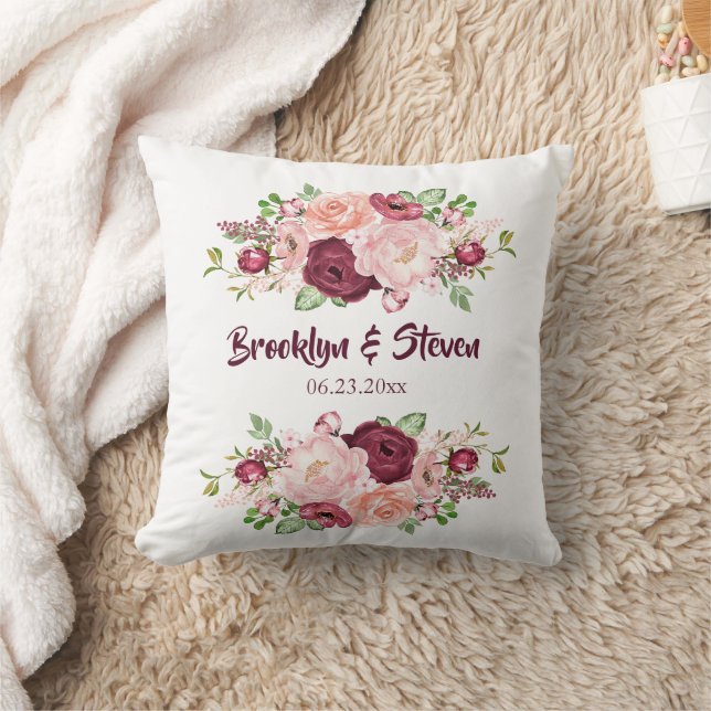 Coussin Marsala et rose Aquarelle Peony Mariage-1 (Couverture)