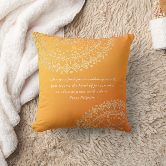 Coussin Méditation Yoga Professeur Orange Gold Mandala Cit (Couverture)