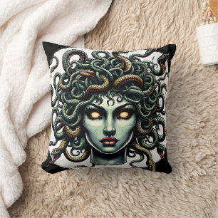 Coussin Medusa face verte pleine de serpents