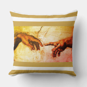 Coussin Michelangelo remet l'art vintage sur fond doré et