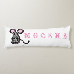 Coussin mignon de corps de souris de Mooska