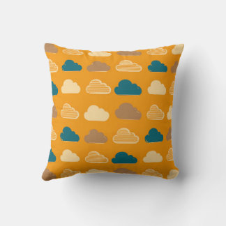 Coussin Minimal Clouds Pattern – Orange Sky Vibes