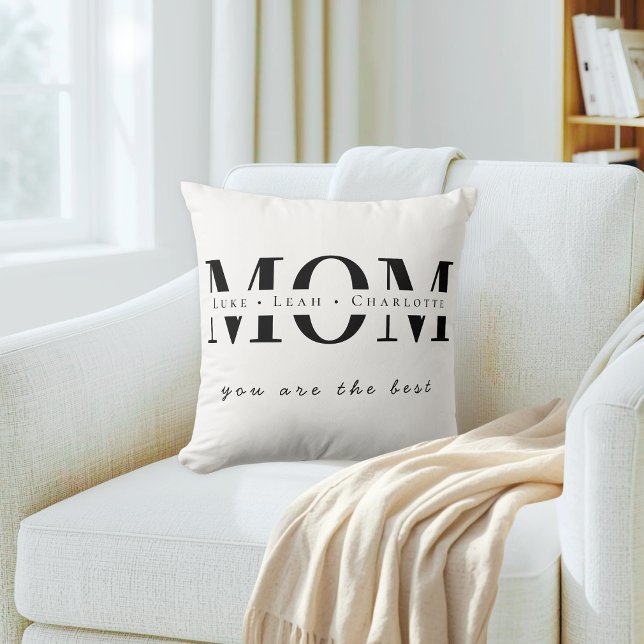Coussin Minimalist Personalized Mom Name Pillow (Créateur téléchargé)