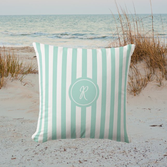 Coussin Mint French Beach Stripe Personnalisé Monogramme (Créateur téléchargé)