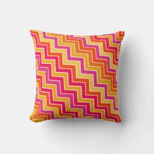 Coussin modelé par chevron rose coloré de zigzag