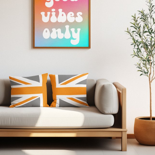 Coussin Moitié Union Jack gris et orange (Gray and Orange Union Jack Half Throw Pillow)