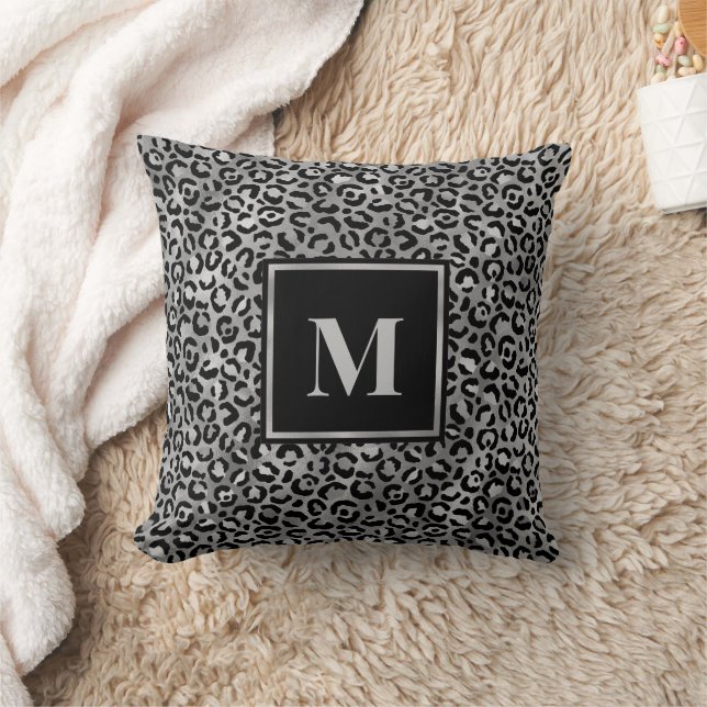 Coussin Monogram Moderne Noir Gris Argent Imprimé Léopard (Couverture)