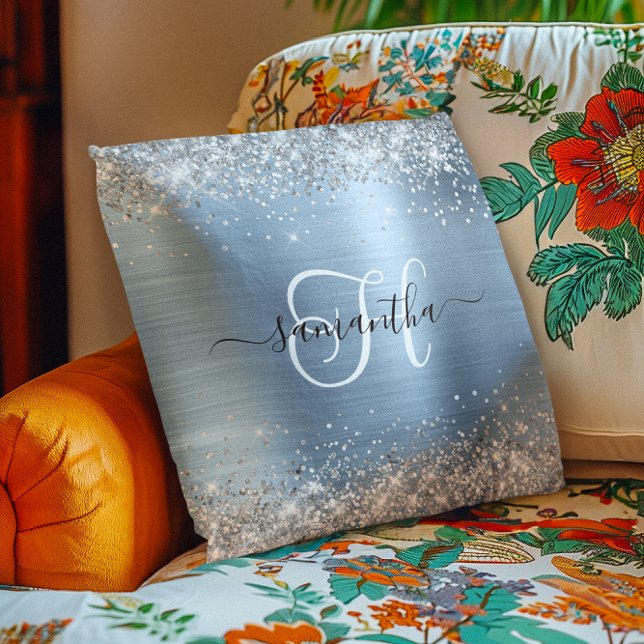 Coussin Monogramme argent et bleu clair (Glittery Silver and Light Blue Monogrammed Throw Pillow)