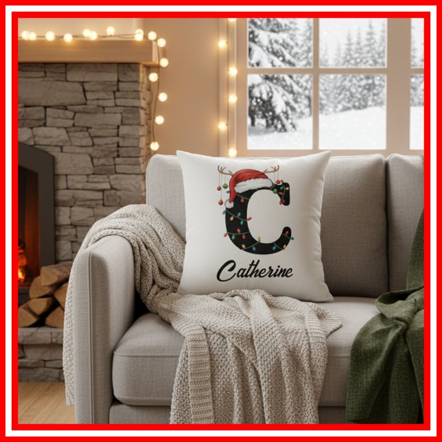 Coussin Monogramme Famille Antlers de Noël Santa Hat (Créateur téléchargé)