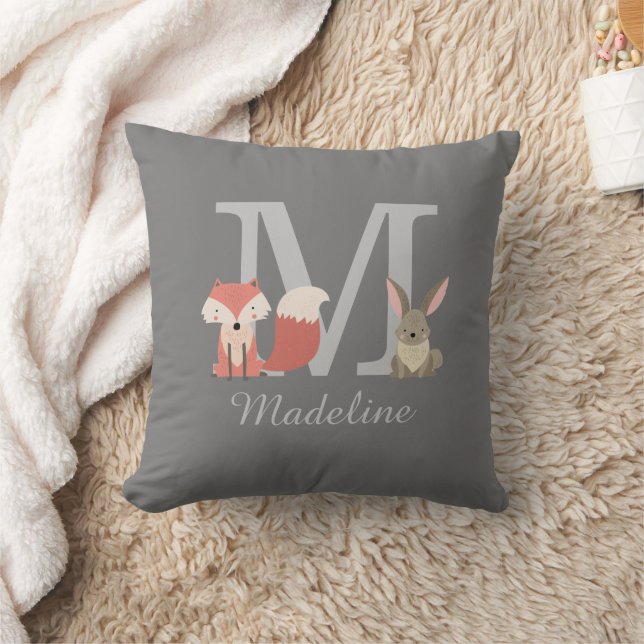 Coussin Monogramme initial des animaux des bois (Couverture)