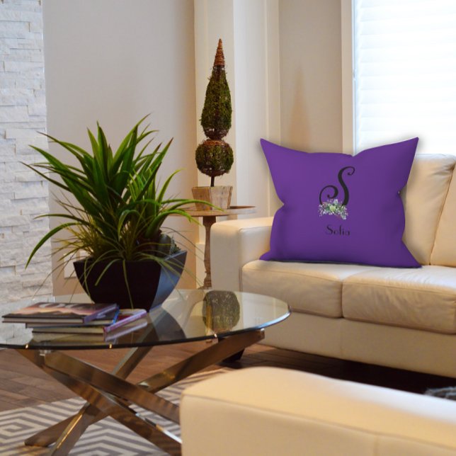 Coussin monogramme initial des fleurs sauvages d'aquarelle (Créateur téléchargé)